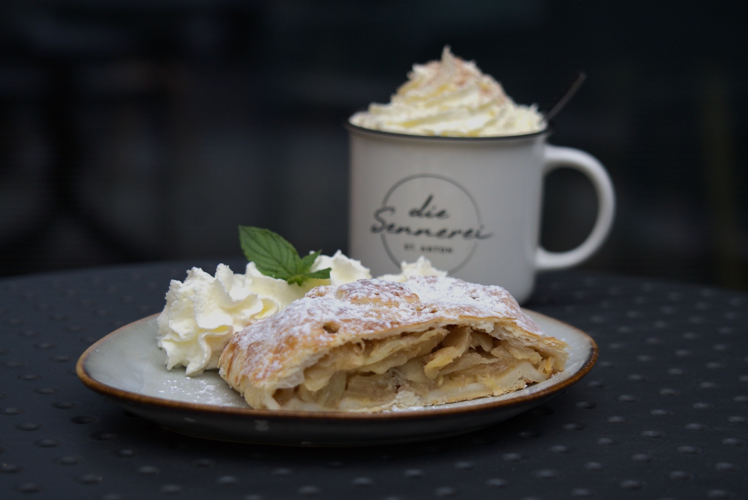 Kuchen und Kaffee